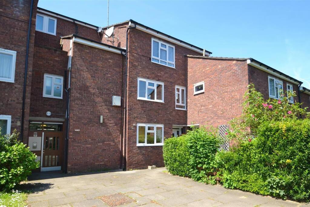 Lovely One Bed Apartment To Rent London Exteriör bild