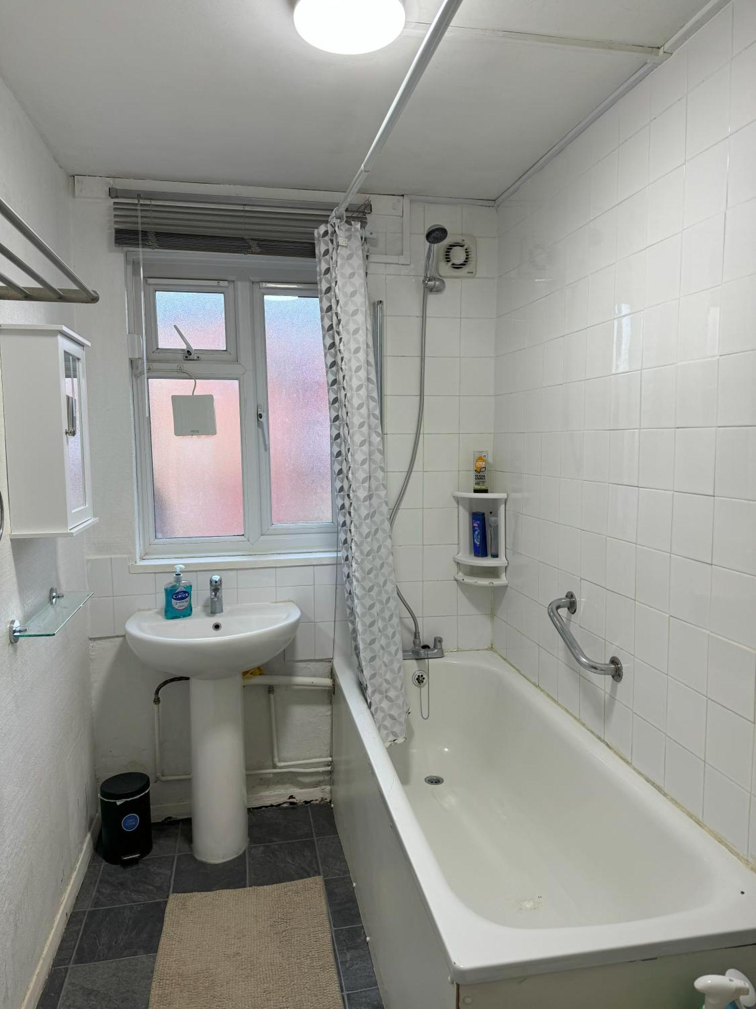 Lovely One Bed Apartment To Rent London Exteriör bild